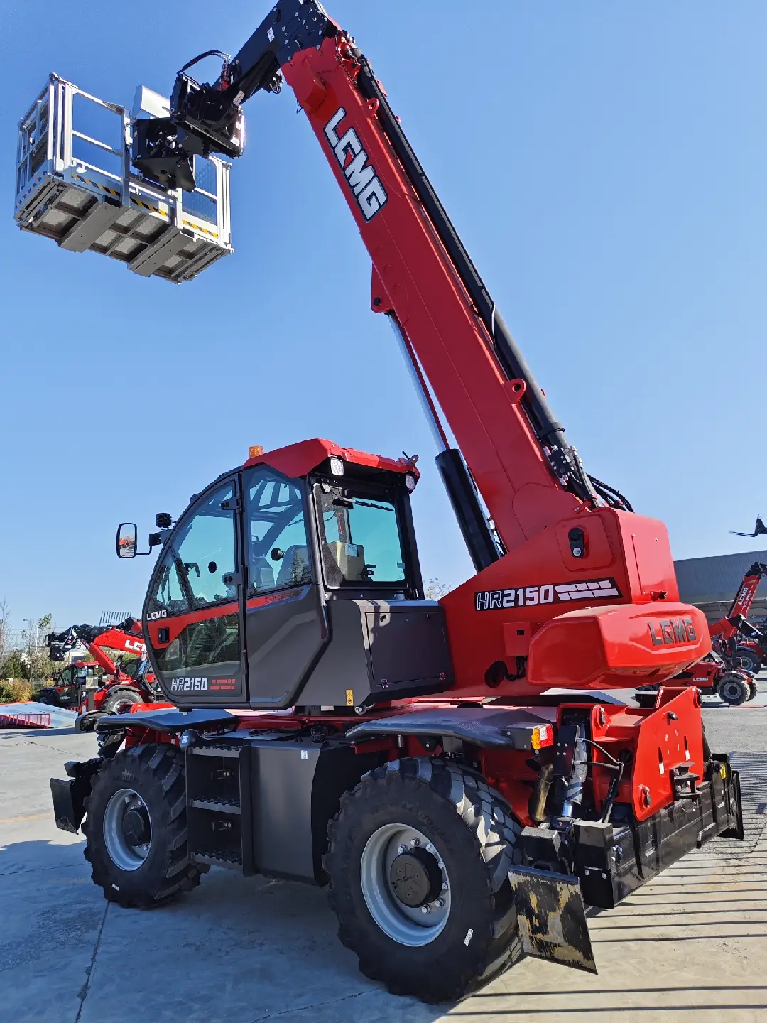 Телескопический погрузчик LGMG HR2150 (с люлькой)