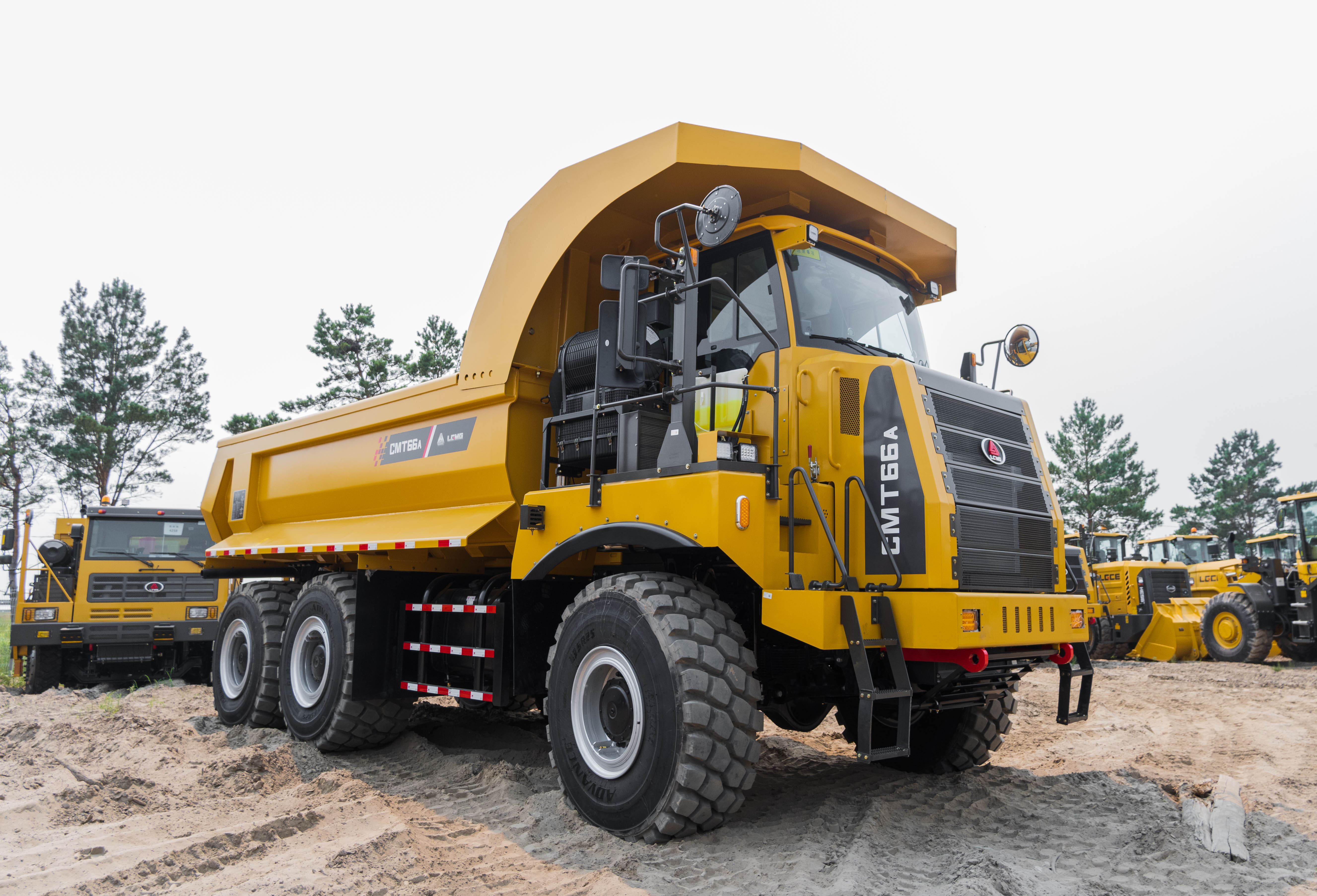 Карьерный самосвал LGMG CMT66A (полный привод, 23.5R25 + 750/65R25)