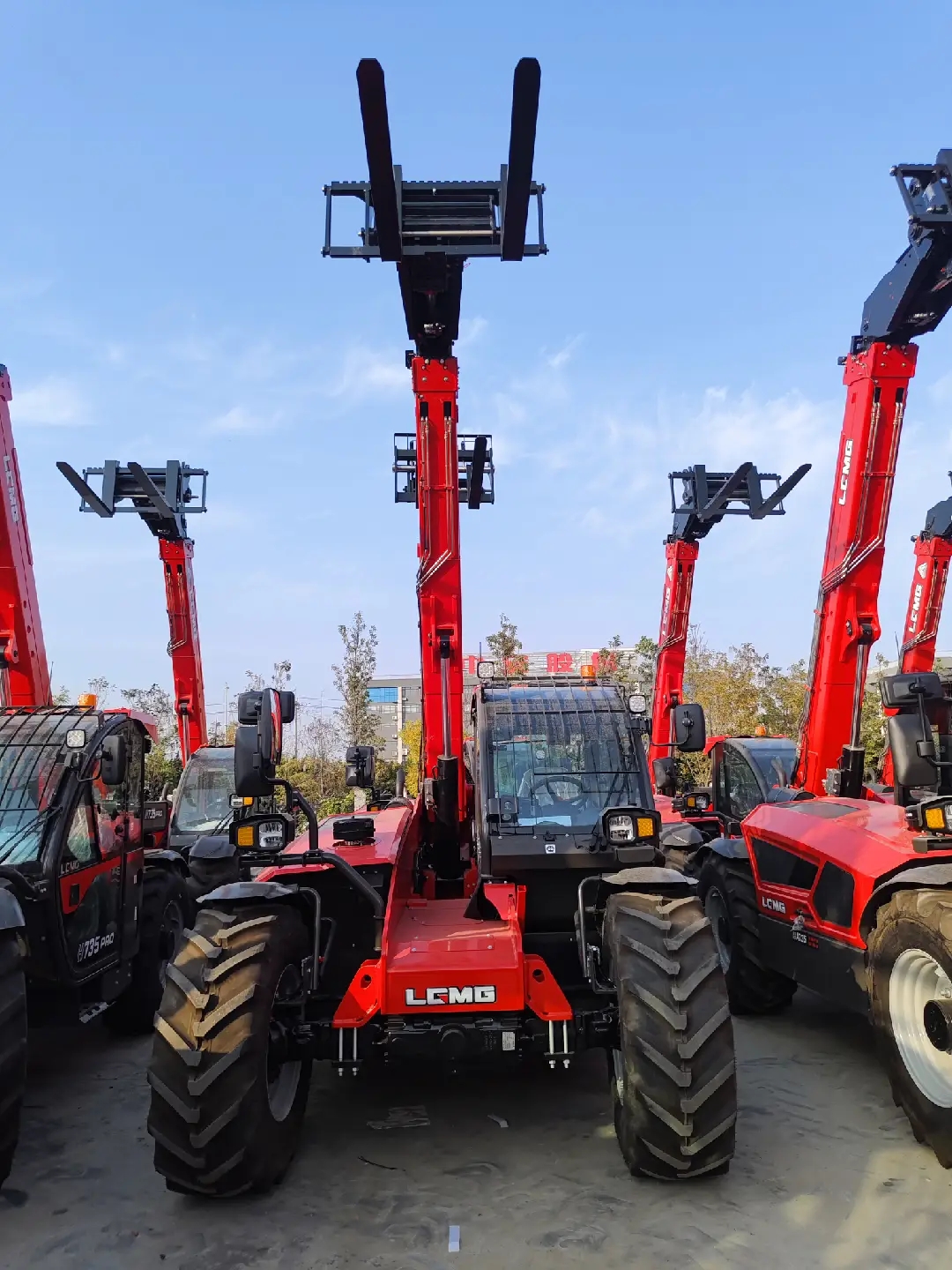 Телескопический погрузчик LGMG HA735 (увеличенная кабина)